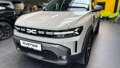Sandstone (metallic) Gebraucht 2024 Dacia Duster Journey SUV | 25.290 € (Fairer Preis)