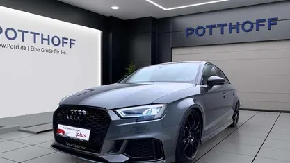 Grau Gebraucht 2019 Audi RS3 Comfort Limousine | 41.750 € (Guter Preis)