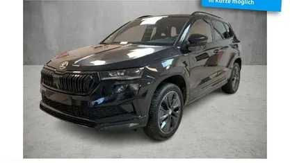 Blackmagic perleffekt Gebraucht 2024 Skoda Karoq SportLine SUV | 32.490 € (Fairer Preis)
