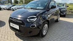 Onyx schwarz Gebraucht 2021 Fiat 500e Action Kleinwagen | 12.896 € (Fairer Preis)