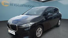 Schwarz Gebraucht 2023 BMW 218 Active Tourer Van / Kleinbus | 27.649 € (Fairer Preis)