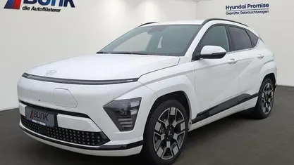 Gebraucht Hyundai Kona Prime 160 kW (218 PS) 2024 Serenity white SUV