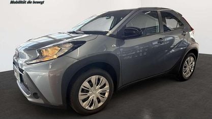 Gebraucht Toyota Aygo X Play 72 PS (52 kW) 2025 Celeste grey SUV