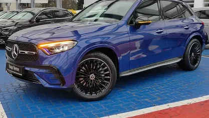 Gebraucht Mercedes GLC300 AMG 258 PS (189 kW) 2024 Metalliclack spektralblau Van