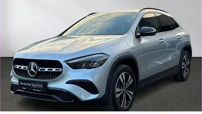 Lack hightechsilber Gebraucht 2024 Mercedes GLA250 Progressive SUV | 39.420 € (Fairer Preis)
