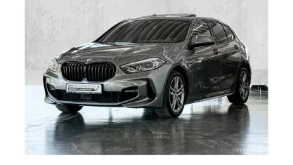 Gebraucht BMW 118 M Sport 136 PS (100 kW) 2023 Skyscraper grau Limousine