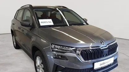 Graphitegrau metallic Gebraucht 2025 Skoda Karoq Selection SUV | 28.990 € (Superpreis)