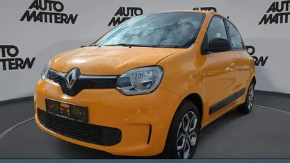 Gebraucht Renault Twingo Equilibre 44 kW (60 PS) 2023 Gelb Kleinwagen