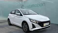 Weiß Gebraucht 2024 Hyundai i20 Trend Limousine | 19.390 € (Fairer Preis)