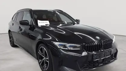 Gebraucht BMW 320 Sport Line 190 PS (139 kW) 2023 Saphirschwarz metallic Kombi