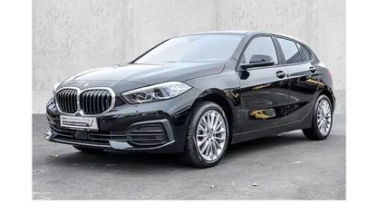 Schwarz Gebraucht 2022 BMW 118 Advantage Kleinwagen | 16.495 € (Guter Preis)