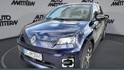 Blau Gebraucht 2024 Renault R5 Komfort Kleinwagen | 32.330 € (Fairer Preis)