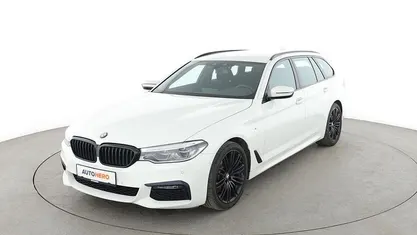 Weiß Gebraucht 2019 BMW 520 M Sport Kombi | 27.370 € (Fairer Preis)