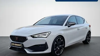 "nevada" weiss Gebraucht 2023 Cupra Leon VZ Limousine | 29.980 € (Fairer Preis)