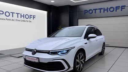 Gebraucht VW Golf VIII R-line 150 PS (110 kW) 2023 Pure white Kombi