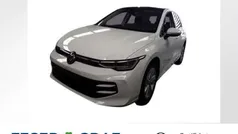 Pure white Gebraucht 2024 VW Golf VIII Life Limousine | 23.440 € (Guter Preis)