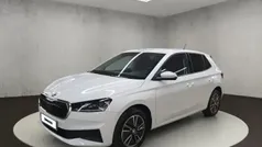 Moonweiß perleffekt/moonweis Gebraucht 2022 Skoda Fabia Tour Limousine | 15.450 € (Fairer Preis)