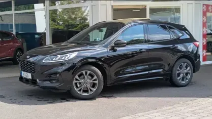 Gebraucht Ford Kuga ST-Line X 150 PS (110 kW) 2024 Schwarz, agate black SUV