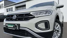 Gebraucht 2024 VW T-Roc Life SUV | 25.460 € (Superpreis)
