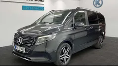 Gebraucht 2025 Mercedes V300 Avantgarde Van / Kleinbus | 78.630 € (Superpreis)