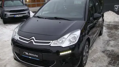 Używany Citroën C3 PureTech 68 KM (50 kW) 2015 Czarny Sedan/Limuzyna