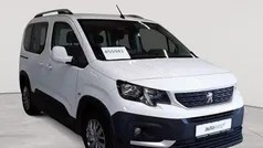 Schneeweiß Gebraucht 2019 Peugeot Rifter Active Van / Kleinbus | 10.590 € (Etwas zu teuer)