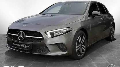 Metalliclack mountaingrau Gebraucht 2021 Mercedes A180 Progressive Limousine | 21.890 € (Guter Preis)