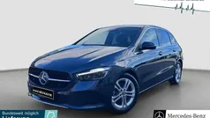 Denimblau metallic Gebraucht 2023 Mercedes B200 Van / Kleinbus | 31.490 € (Fairer Preis)