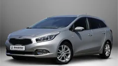 9s) kirunasilber met. (silber Gebraucht 2015 Kia Ceed Sportswagon FIFA World Cup Edition Kombi | 11.998 € (Etwas zu teuer)