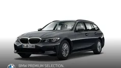 Grau Gebraucht 2022 BMW 320 Advantage Kombi | 27.498 € (Fairer Preis)