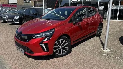 Usado Mitsubishi Colt Plus 67 CV (49 kW) 2024 Rojo Berlina