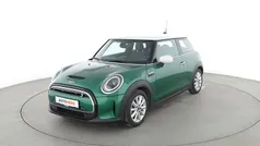 Grün Gebraucht 2021 Mini Cooper SE Classic Kleinwagen | 15.950 € (Fairer Preis)