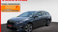 Grau ((h8g) pentametal met.) Gebraucht 2021 Kia Ceed Sportswagon Spirit Kombi | 17.979 € (Fairer Preis)