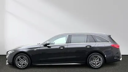 Gebraucht Mercedes C300e AMG 313 PS (230 kW) 2025 Kombi