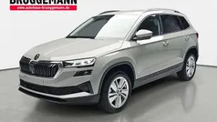 Grau Neu 2025 Skoda Karoq Selection SUV | 34.890 € (Fairer Preis)