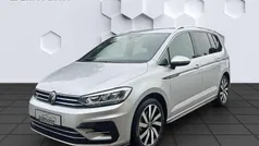 Silber Gebraucht 2024 VW Touran Highline Van / Kleinbus | 36.828 € (Fairer Preis)