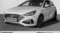 Weiß Gebraucht 2023 Hyundai i30 Trend Kombi | 17.940 € (Fairer Preis)
