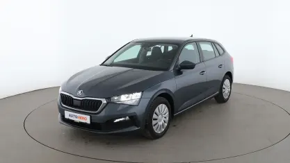 Gebraucht Skoda Scala Cool Plus 116 PS (85 kW) 2020 Grau Kleinwagen