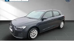 Grau Gebraucht 2024 Audi A1 Sportback Ambiente Kleinwagen | 24.575 € (Fairer Preis)