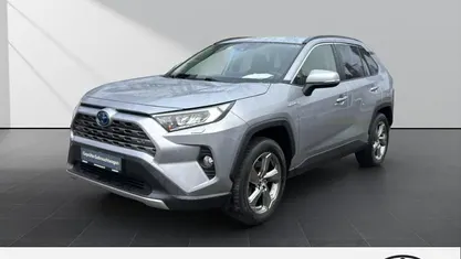 Silber Gebraucht 2019 Toyota RAV4 Hybrid Club SUV | 28.990 € (Fairer Preis)
