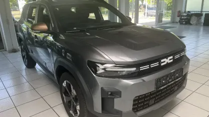 Neu Dacia Bigster Extreme 156 PS (114 kW) 2026 Dolomit grau SUV