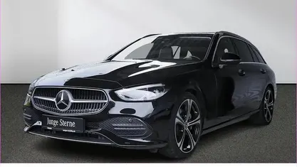 Gebraucht Mercedes C300 Avantgarde 265 PS (194 kW) 2022 Schwarz Limousine