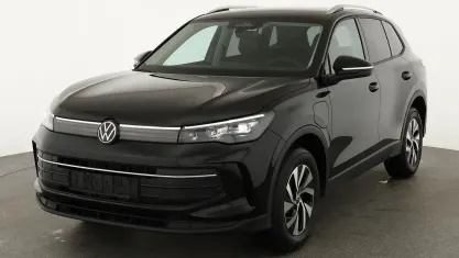 Gebraucht VW Tiguan Life 204 PS (150 kW) 2025 Grenadill schwarz metallic SUV