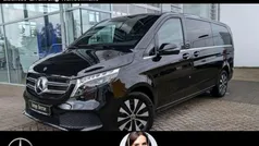 Schwarz Gebraucht 2023 Mercedes V300 Avantgarde Van / Kleinbus | 58.900 € (Guter Preis)