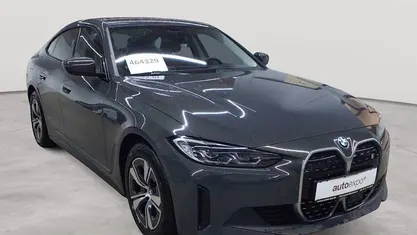 Dravitgrau metallic Gebraucht 2023 BMW i4 Sport Line Limousine | 33.890 € (Guter Preis)