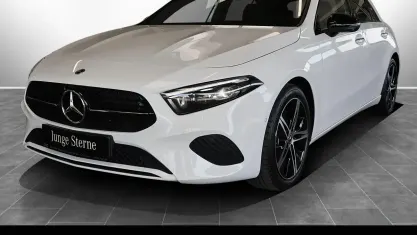 Gebraucht Mercedes A200 Progressive 150 PS (110 kW) 2024 Unilack polarweiß Limousine