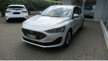 Silber Gebraucht 2024 Ford Focus Titanium X Kombi | 20.981 € (Superpreis)