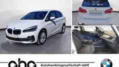 Weiß Gebraucht 2018 BMW 218 Active Tourer Advantage Van / Kleinbus | 19.520 € (Fairer Preis)