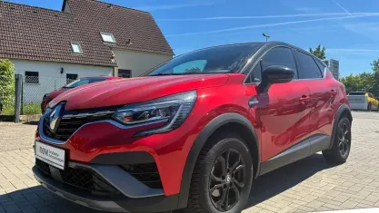 Używany Renault Captur R.S. 140 KM (102 kW) 2022 Czerwony SUV