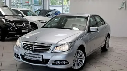 Używany Mercedes C350 306 KM (225 kW) 2011 Srebrny Sedan/Limuzyna
